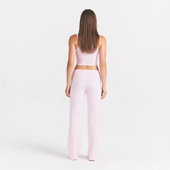 COTTON JERSEY STRAIGHT LEG PANT | CHERRY BLOSSOM ON A MODEL BACK VIEW @ | FOCUS: 0.0, 1.0, 0.9