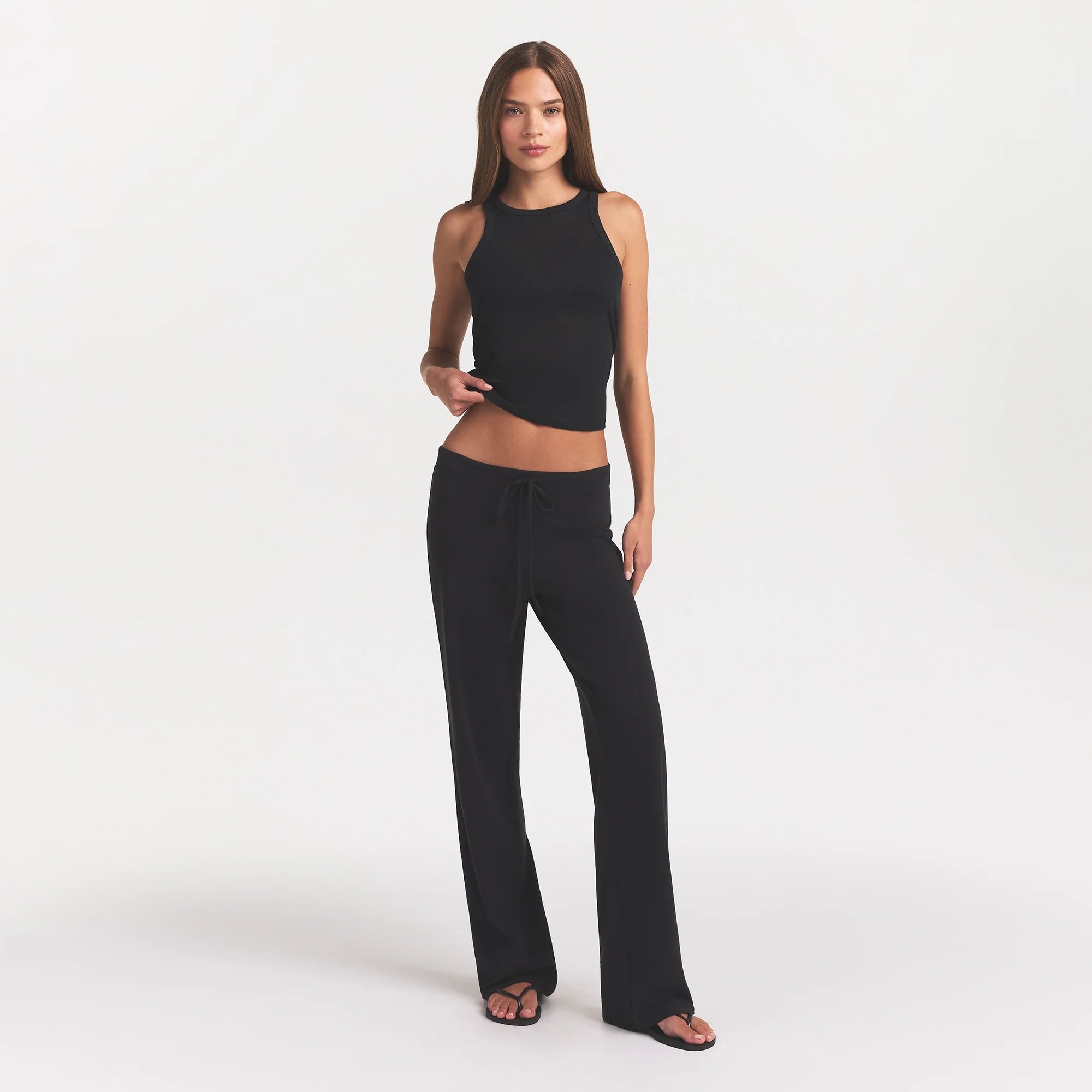 COTTON JERSEY STRAIGHT LEG PANT | SOOT ON A MODEL FRONT VIEW