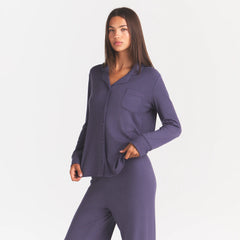 SOFT LOUNGE SLEEP SET | SLEET ON A MODEL FRONT VIEW@ | FOCUS: 0.0, 1.0, 0.9