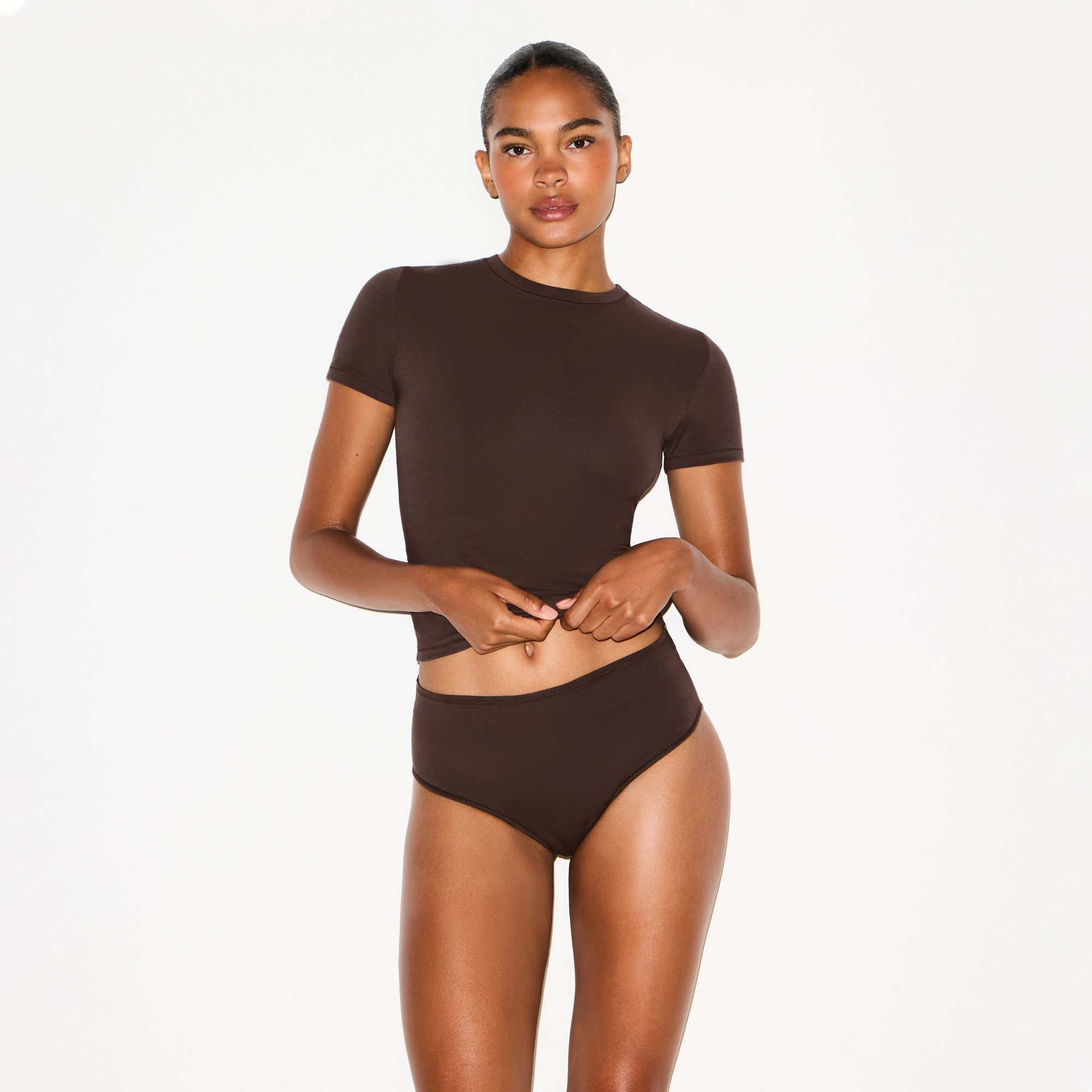 PERIOD PANTIES BRIEF | ESPRESSO ON A MODEL SIDE VIEW @ | FOCUS: 0.0, 1.0, 0.9