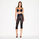 HOSIERY SHAPING CAPRI TIGHTS | ONYX ON A MODEL FRONT VIEW @