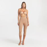 COOL SHAPEWEAR CAPRI | CLAY ON A MODEL FRONT VIEW @ | FOCUS: 0.0, 1.0, 0.9