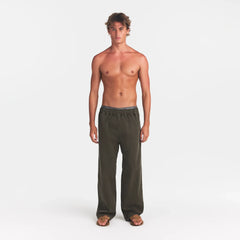 WOVEN MENS PULL-ON PANT | JUNGLE ON A MODEL FRONT VIEW @ | FOCUS: 0.0, 1.0, 0.9