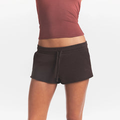 FRENCH TERRY RAW EDGE SHORT | ESPRESSO ON A MODEL SIDE VIEW @ | FOCUS: 0.0, 1.0, 0.9