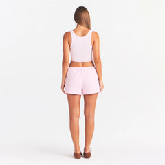 COTTON FLEECE CLASSIC SHORT | CHERRY BLOSSOM ON A MODEL FRONT VIEW @ | FOCUS: 0.0, 1.0, 0.9
