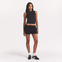 COTTON FLEECE CLASSIC SHORT | ONYX ON A MODEL FRONT VIEW @ | FOCUS: 0.0, 1.0, 0.9