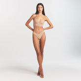 FITS EVERYBODY LOW BACK LONGLINE BRA | CLAY ON A MODEL FRONT VIEW @ | FOCUS: 0.0, 1.0, 0.9