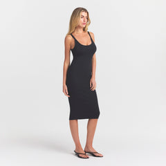 COTTON RIB TANK MIDI DRESS | SOOT ON A MODEL SIDE VIEW @ | FOCUS: 0.0, 1.0, 0.9