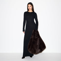 FAUX FUR JUMBO TOTE | ESPRESSO ON A MODEL FRONT VIEW @ | FOCUS: 0.0, 1.0, 0.9