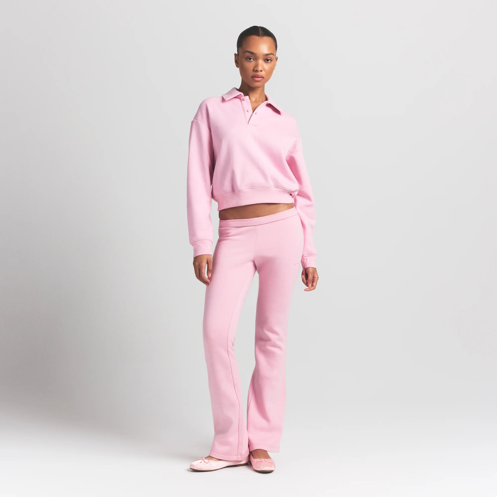 COTTON FLEECE POLO SWEATSHIRT | HALITE ON A MODEL FRONT VIEW S | FOCUS: 0.0, 1.0, 0.9