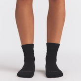 NikeSKIMS ACCESSORIES DRI-FIT? CREW SOCK 3-PACK | COBALT MULTI ON A MODEL SIDE VIEW @ | FOCUS: 0.0, 1.0, 0.9