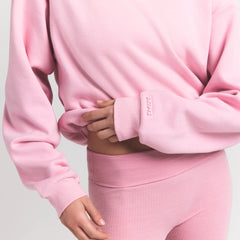 COTTON FLEECE CLASSIC CREWNECK | HALITE ON A MODEL FRONT VIEW S | FOCUS: 0.0, 1.0, 0.9