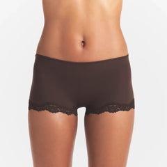 FITS EVERYBODY LACE BOY SHORT | ESPRESSO ON A MODEL FRONT VIEW @ | FOCUS: 0.0, 1.0, 0.9