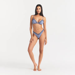FITS EVERYBODY LACE DIPPED THONG | SLATE TONAL ON A MODEL | FOCUS: 0.0, 1.0, 0.9