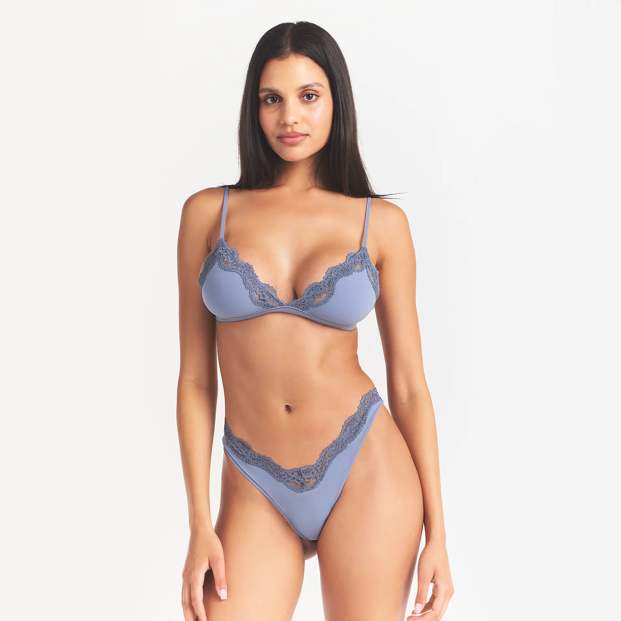 FITS EVERYBODY LACE DIPPED THONG | SLATE TONAL ON A MODEL | FOCUS: 0.0, 1.0, 0.9