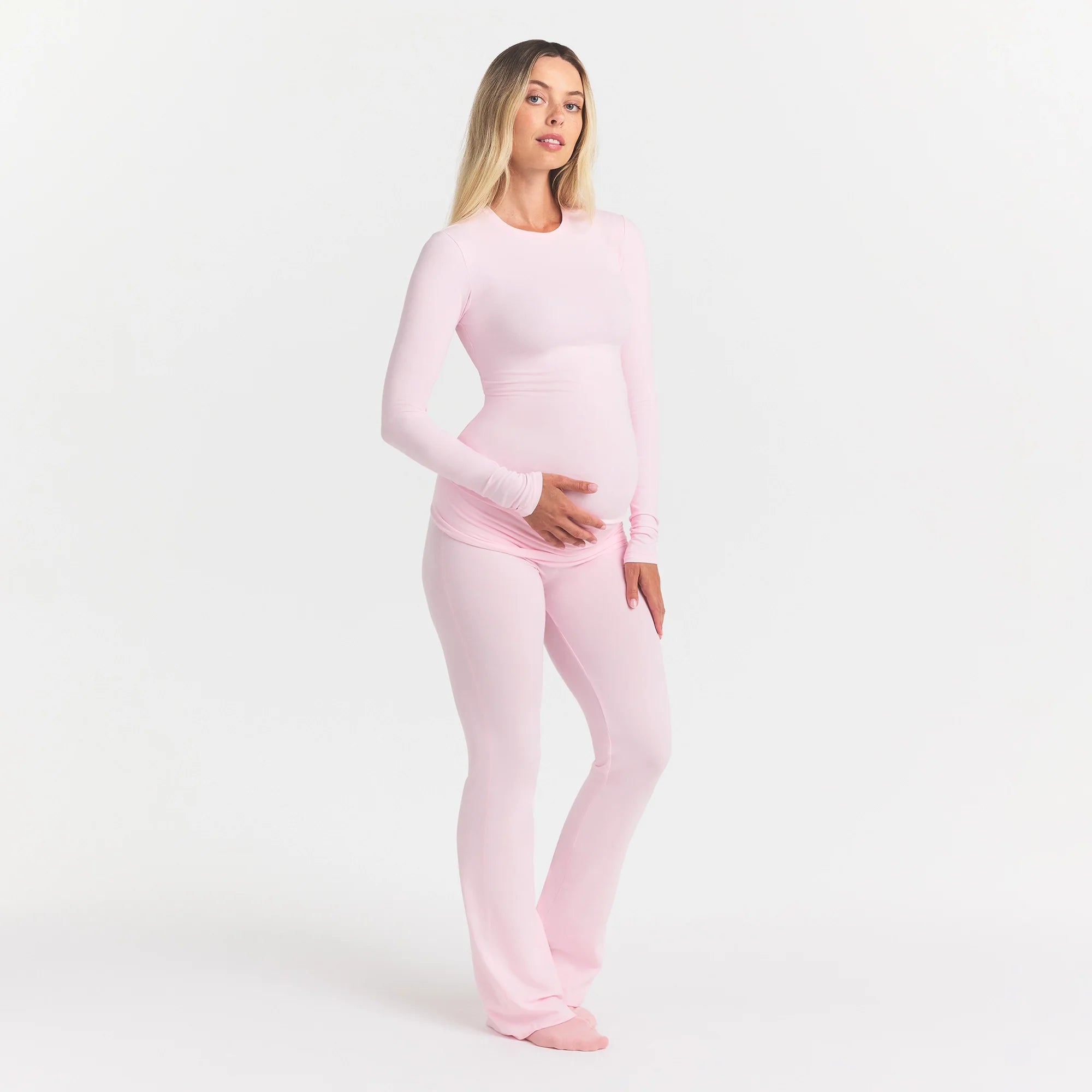 COTTON JERSEY MATERNITY FOLDOVER PANT | CHERRY BLOSSOM ON A MODEL SIDE VIEW @ | FOCUS: 0.0, 1.0, 0.9