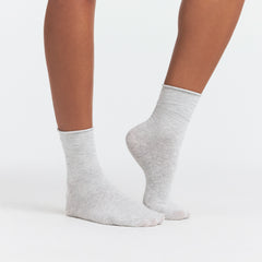 TEXTURED SOCK 3-PACK | BLUE BANDANA MULTI ON A MODEL FRONT VIEW