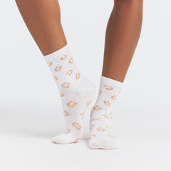 TEXTURED SOCK 3-PACK | SNOW HORSESHOE MULTI ON A MODEL FRONT VIEW