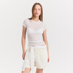 SHEER RIB T-SHIRT | SNOW ON A MODEL SIDE VIEW @ | FOCUS: 0.0, 1.0, 0.9