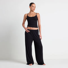 SOFT LOUNGE TANK SLEEP SET | ONYX ON A MODEL FRONT VIEW @ | FOCUS: 0.0, 1.0, 0.9