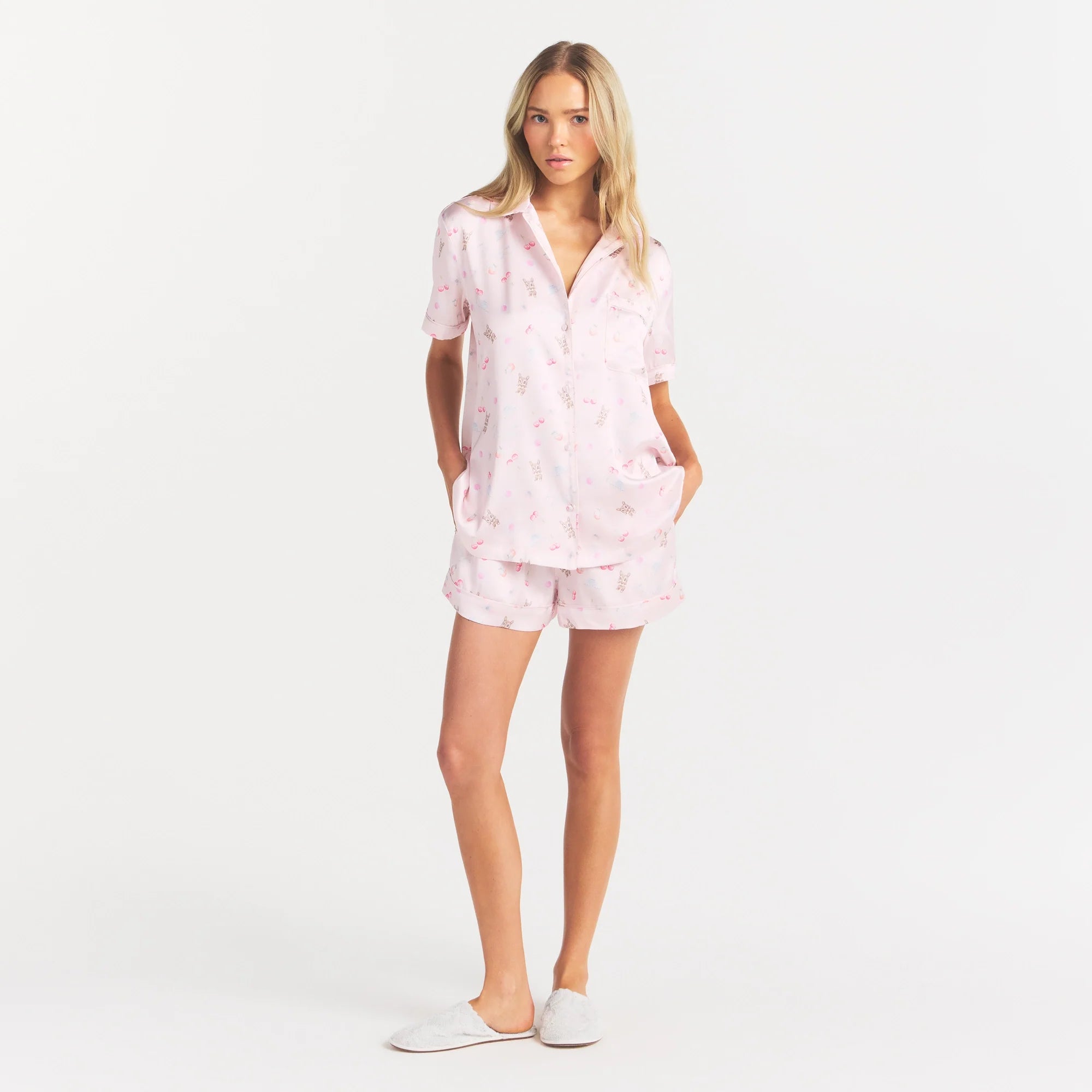 WOVEN SHINE SHORT SLEEP SET | BARELY PINK SNACK BAG ON A MODEL FRONT VIEW @ | FOCUS: 0.0, 1.0, 0.9