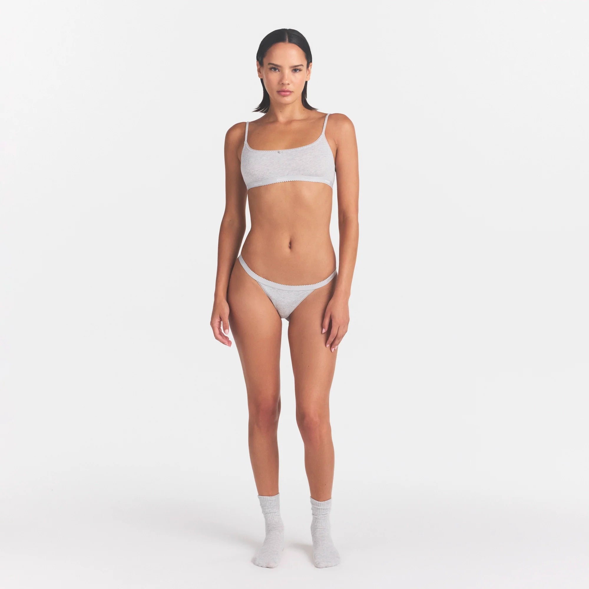 LIGHTWEIGHT COTTON LOGO PICOT THONG | LIGHT HEATHER GREY ON A MODEL FRONT VIEW | FOCUS: 0.0, 1.0, 0.9