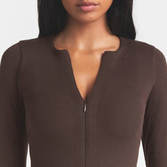 COTTON RIB ZIP UP TOP | ESPRESSO ON A MODEL FRONT VIEW @ | FOCUS: 0.0, 1.0, 0.9