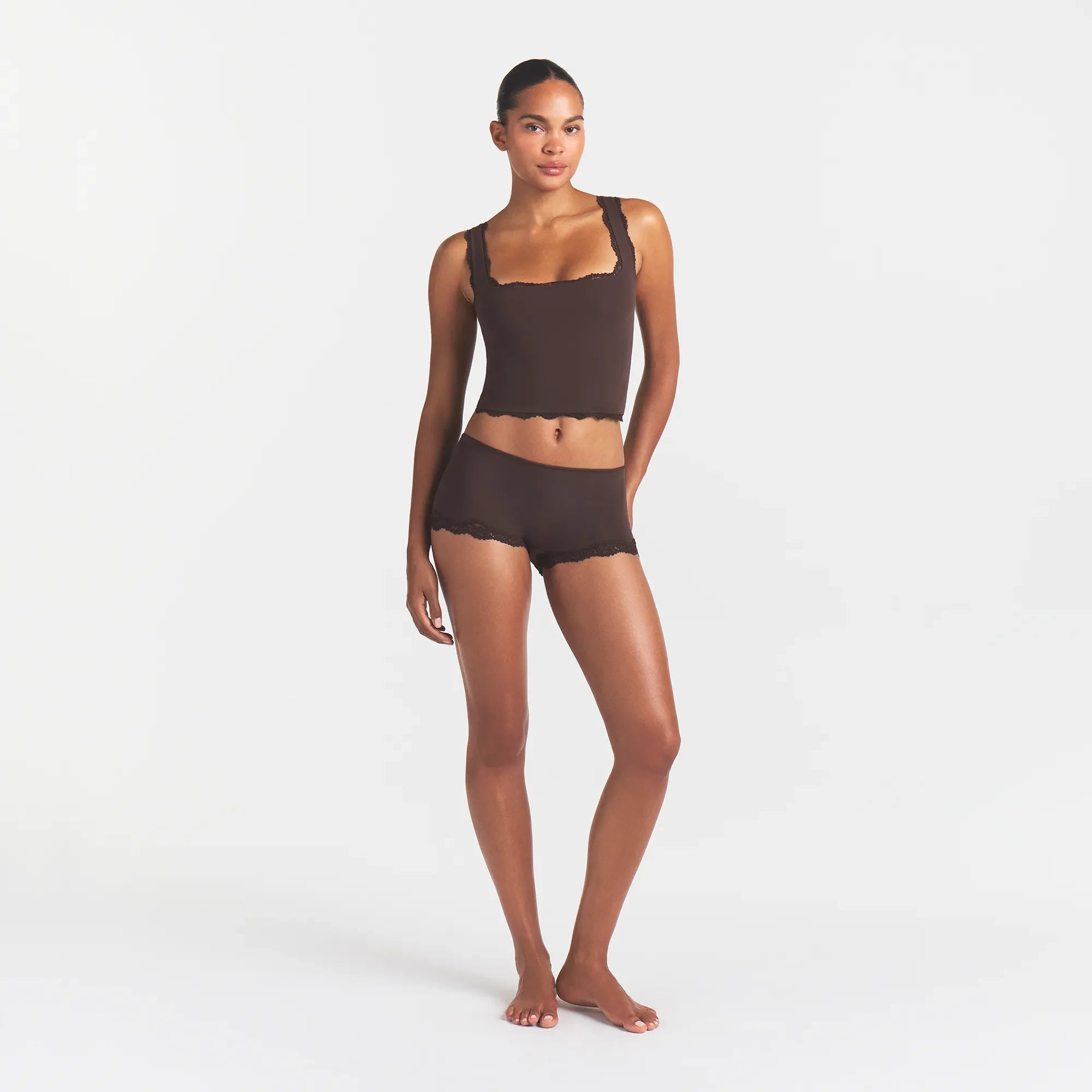 FITS EVERYBODY LACE TANK | ESPRESSO ON A MODEL | FOCUS: 0.0, 1.0, 0.9