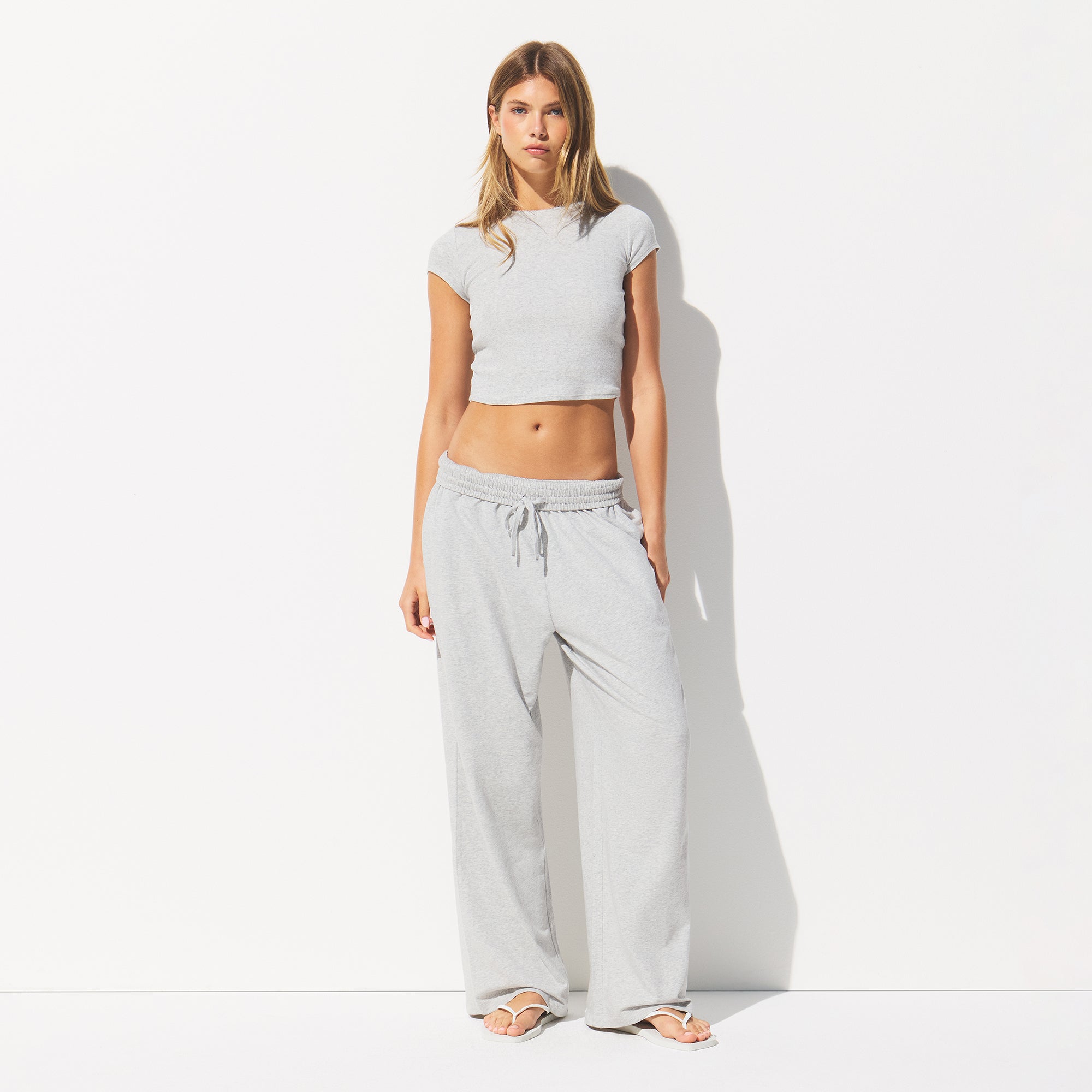 COTTON JERSEY WIDE LEG PANT | LIGHT HEATHER GREY ON A MODEL FRONT VIEW @ | FOCUS: 0.0, 1.0, 0.9