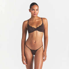 FITS EVERYBODY LACE UNLINED SCOOP BRA | ESPRESSO ON A MODEL FRONT VIEW @ | FOCUS: 0.0, 1.0, 0.9