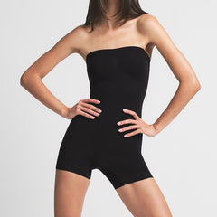 SEAMLESS SCULPT STRAPLESS SHORTIE BODYSUIT | ONYX ON A MODEL FRONT VIEW