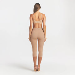 COOL SHAPEWEAR CAPRI | CLAY ON A MODEL BACK VIEW @ | FOCUS: 0.0, 1.0, 0.9