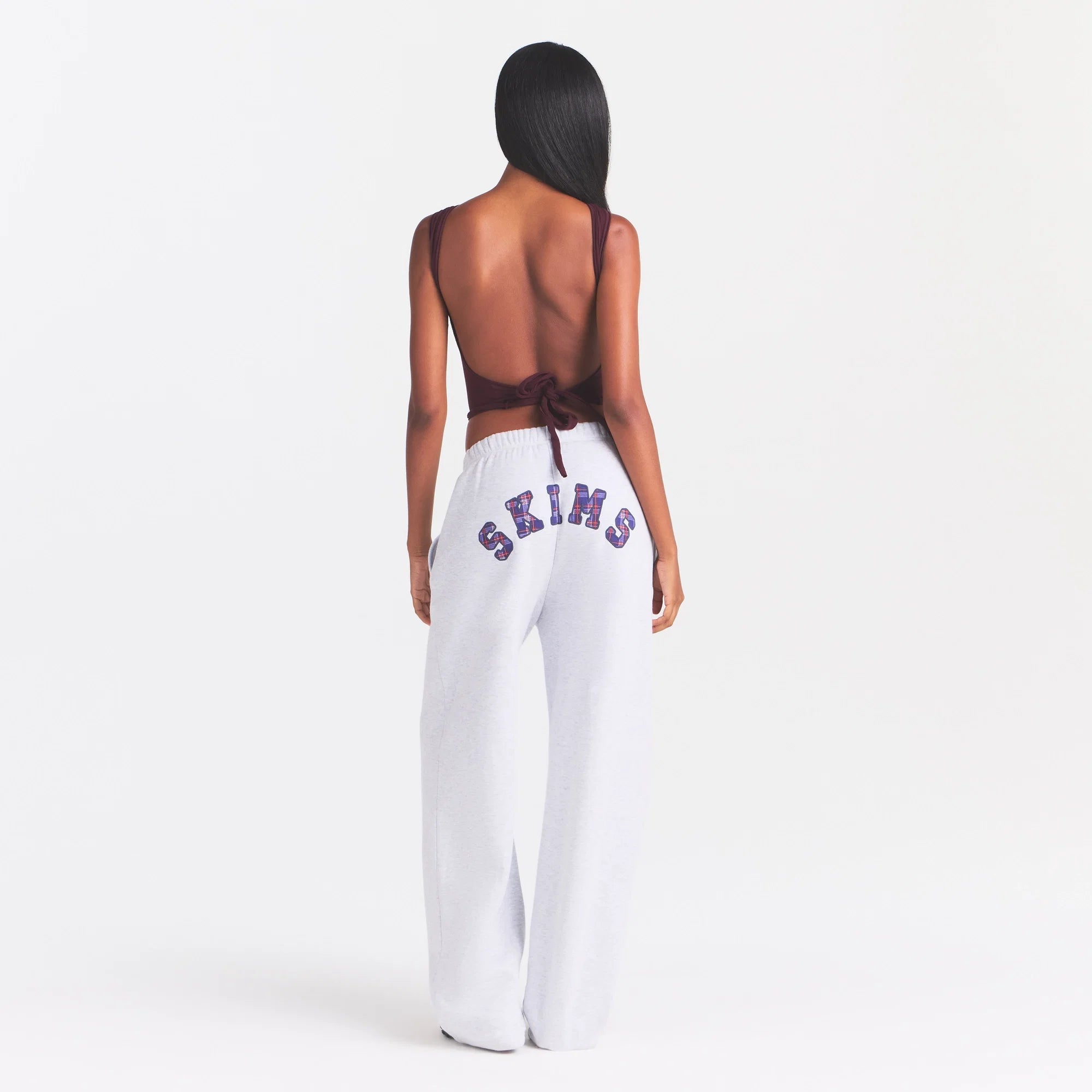 COTTON FLEECE CLASSIC STRAIGHT LEG PANT | LHG ARCHED SKIMS PLAID ON A MODEL FRONT VIEW @ | FOCUS: 0.0, 1.0, 0.9
