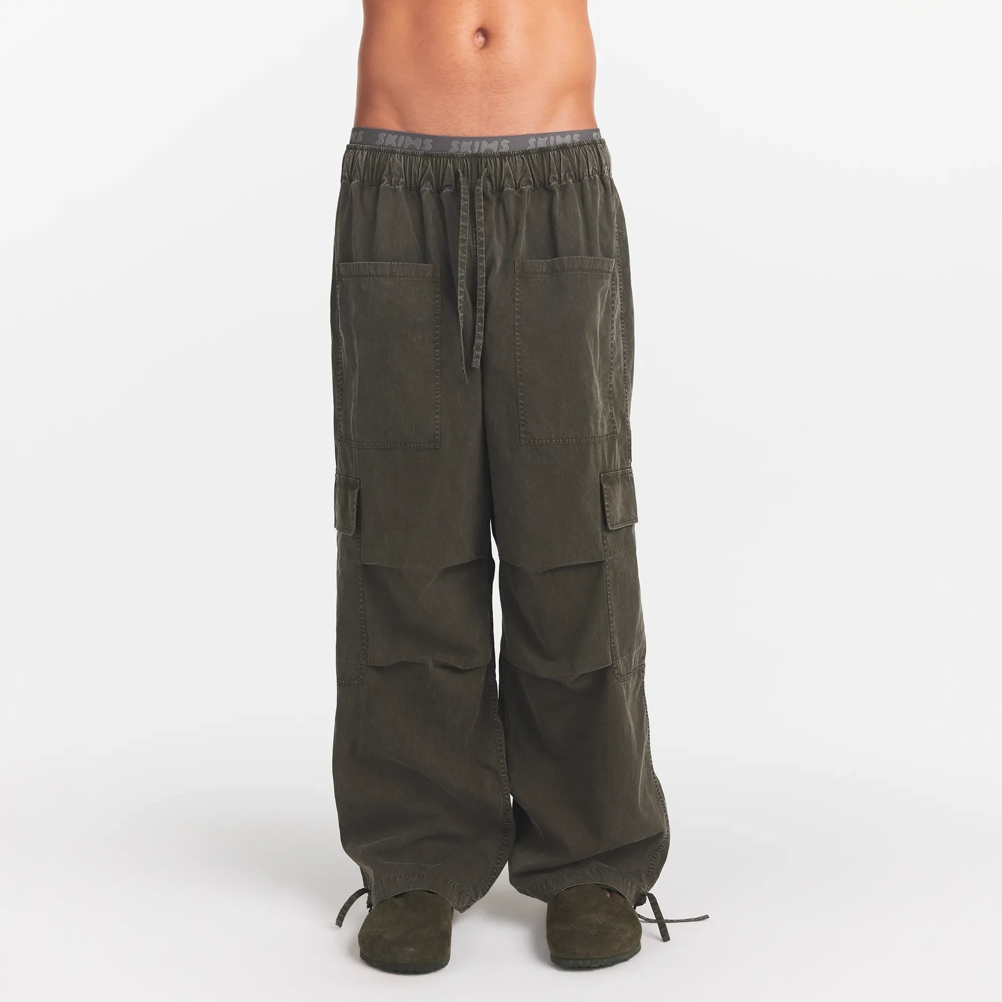 WOVEN MENS CARGO PANT | JUNGLE ON A MODEL FRONT VIEW @ | FOCUS: 0.0, 1.0, 0.9