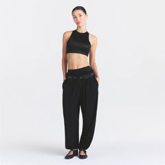 NikeSKIMS STRETCH KNIT BALLOON PANT | OBSIDIAN ON A MODEL FRONT VIEW| FOCUS: 0.0, 1.0, 0.9 @ | FOCUS: 0.0, 1.0, 0.9