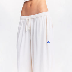 NikeSKIMS STRETCH KNIT BALLOON PANT | IVORY ON A MODEL SIDE VIEW @ | FOCUS: 0.0, 1.0, 0.9