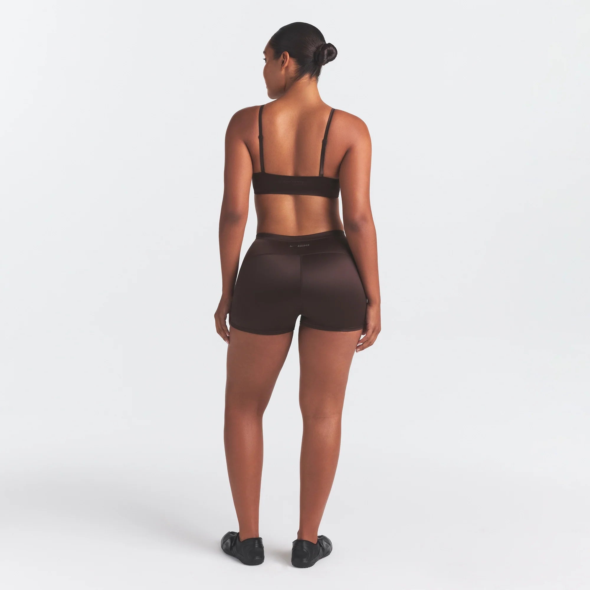 NikeSKIMS SATIN SHINE SCOOP CAMI BRA | PHOENIX ON A MODEL FRONT VIEW @ | FOCUS: 0.0, 1.0, 0.9