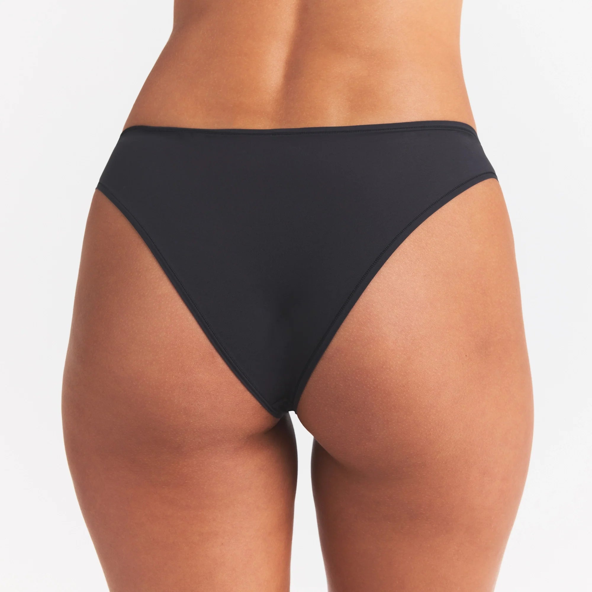 FITS EVERYBODY CHEEKY BRIEF 5-PACK | DESERT LEOPARD MULTI ON A MODEL SIDE VIEW @ | FOCUS: 0.0, 1.0, 0.9