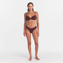 FITS EVERYBODY THONG | CURRANT & LAYS FLAT ON A WHITE BACKGROUND | FLT