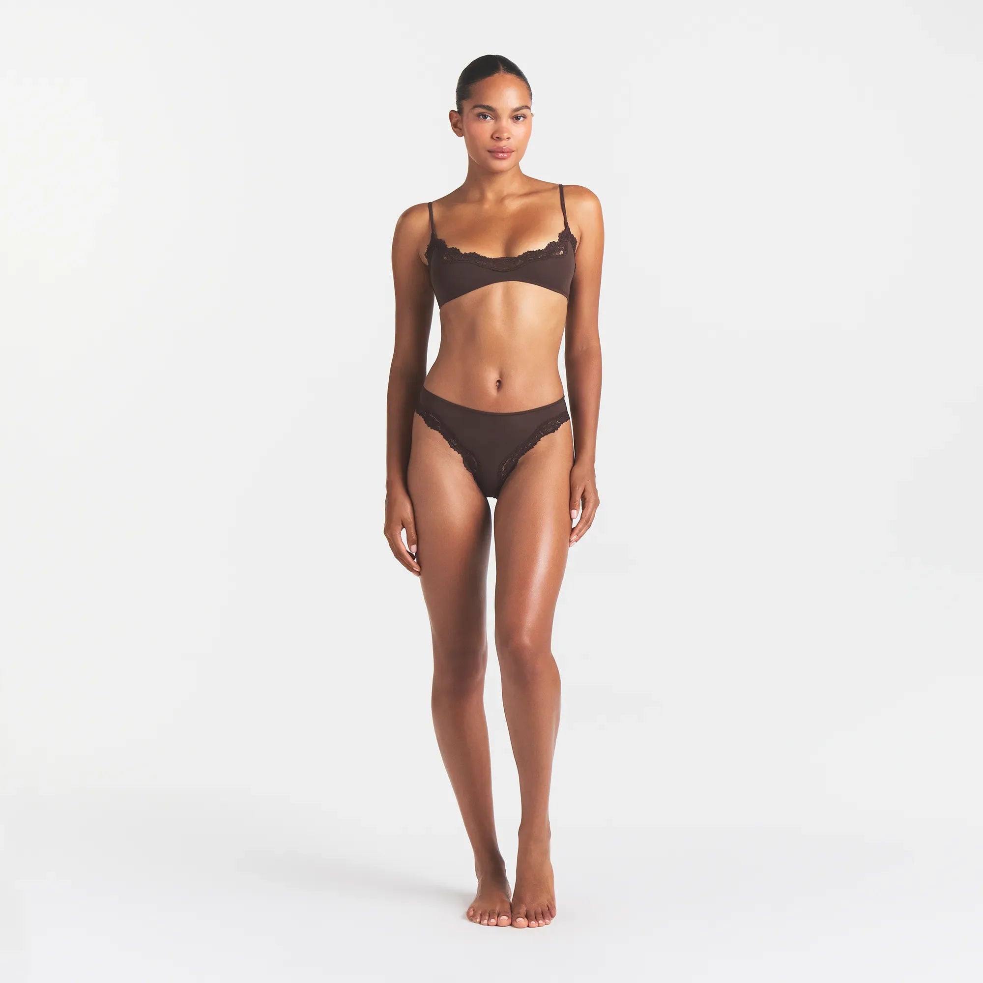 FITS EVERYBODY LACE TANGA | ESPRESSO ON A MODEL FRONT VIEW @ | FOCUS: 0.0, 1.0, 0.9