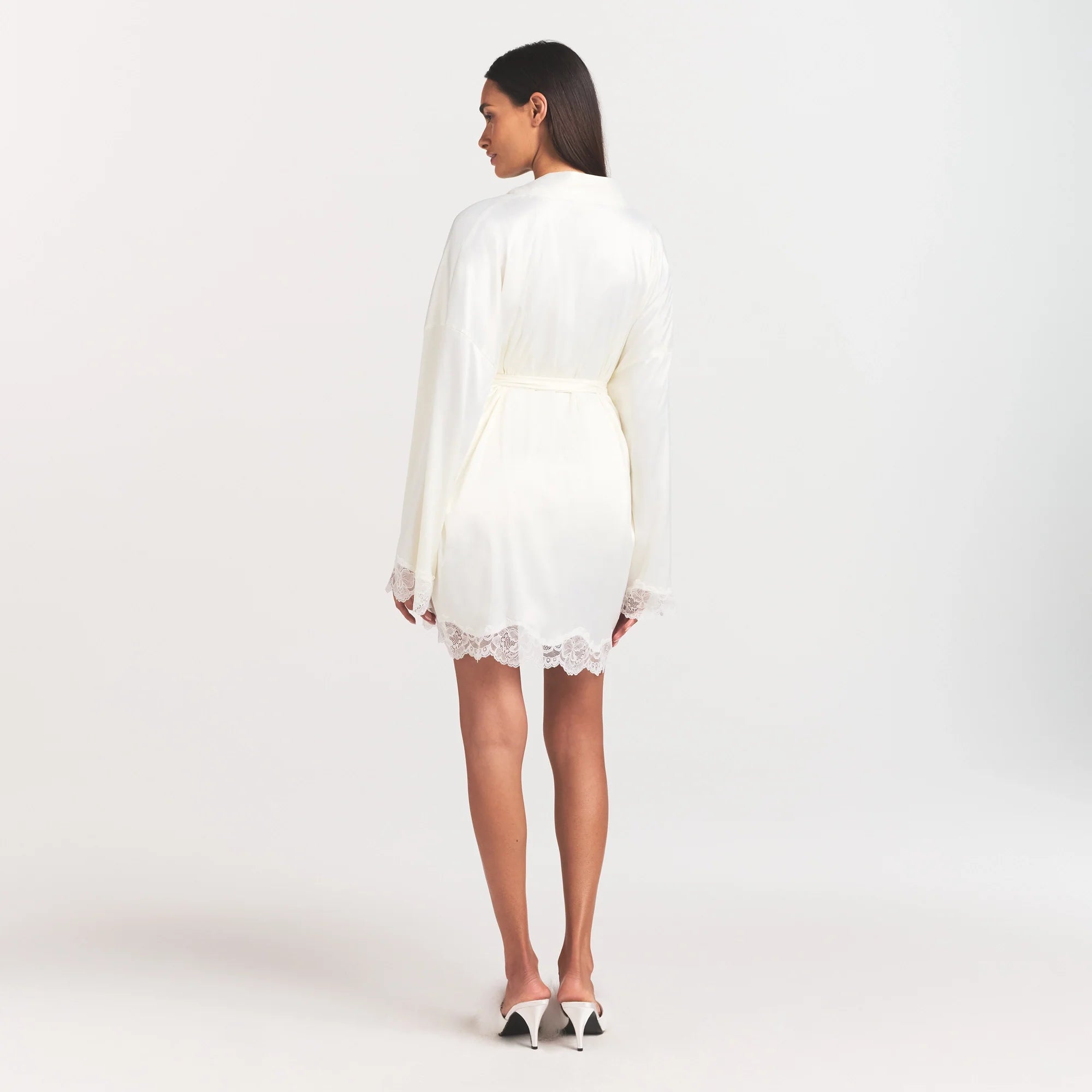 WOVEN SHINE LACE ROBE | IVORY ON A MODEL FRONT VIEW @ | FOCUS: 0.0, 1.0, 0.9