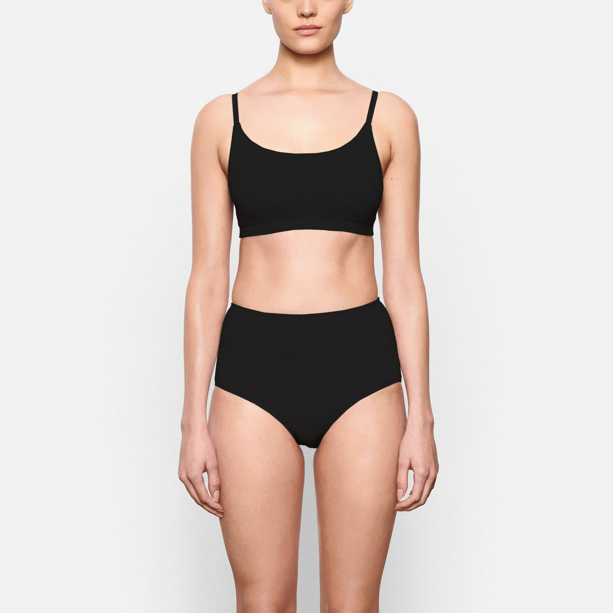 COTTON JERSEY SCOOP BRALETTE WORN BY A MODEL IN FRONT VIEW