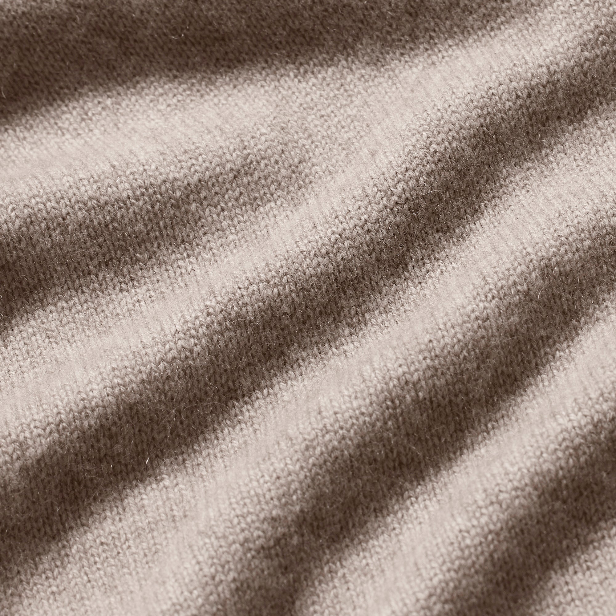 WOOL CASHMERE OVERSIZED V NECK SWEATER | LINEN ADDITIONAL FABRIC DETAILS