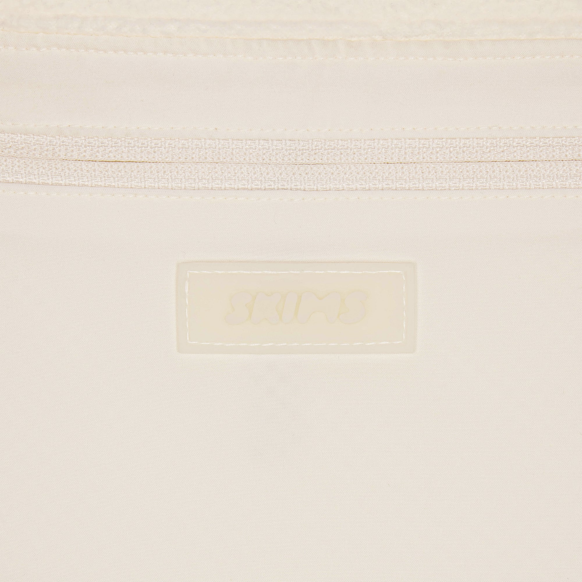 FLEECE LOUNGE ADDITIONAL FABRIC DETAILS