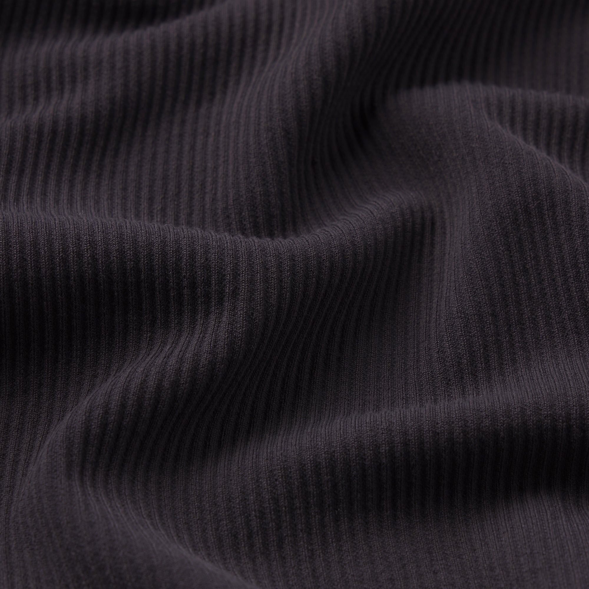 NikeSKIMS RIBBED SEAMLESS MICRO SCOOP BRA | OBSIDIAN & LAYS FLAT ON A WHITE BACKGROUND | FLT