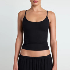 SOFT LOUNGE TANK SLEEP SET | ONYX ON A MODEL SIDE VIEW @ | FOCUS: 0.0, 1.0, 0.9