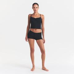 SKIMS SLEEP CAMI SET | ONYX ON A MODEL FRONT VIEW @ | FOCUS: 0.0, 1.0, 0.9
