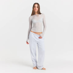SHEER RIB LONG SLEEVE | LIGHT HEATHER GREY ON A MODEL FRONT VIEW @ | FOCUS: 0.0, 1.0, 0.9