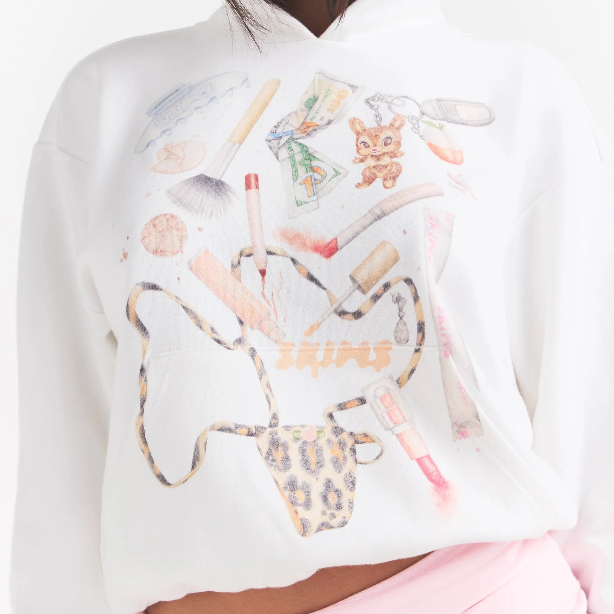 COTTON FLEECE CLASSIC HOODIE | SNOW IN MY BAG ON A MODEL SIDE VIEW @ | FOCUS: 0.0, 1.0, 0.9