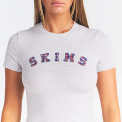 COTTON JERSEY LOGO T-SHIRT | LHG ARCHED SKIMS PLAID ON A MODEL | FOCUS: 0.0, 1.0, 0.9